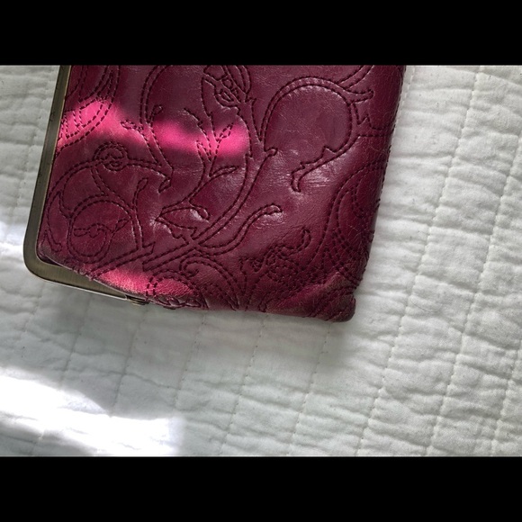 Burgundy leather Hobo wallet with stitching design - Picture 9 of 9